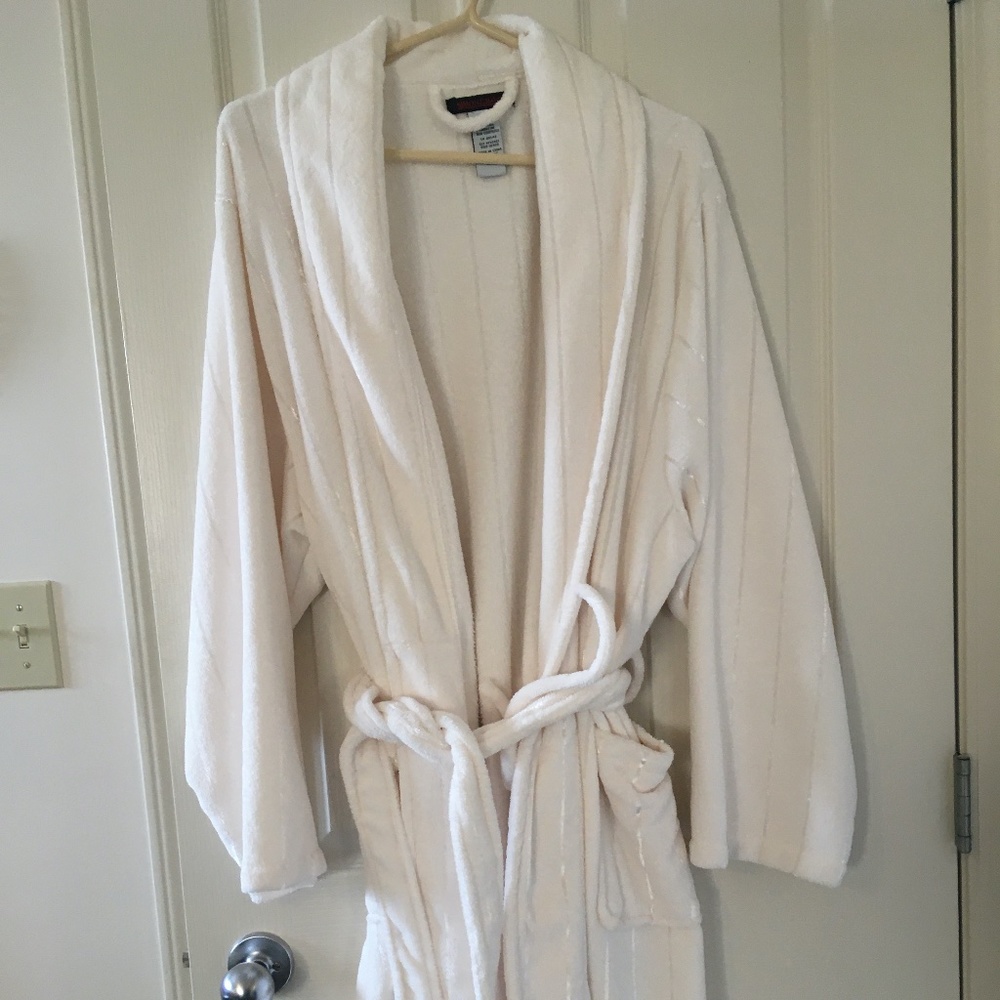 Simon Chang robe